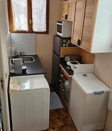 Petite Maison Avec Terrasse ブゾン